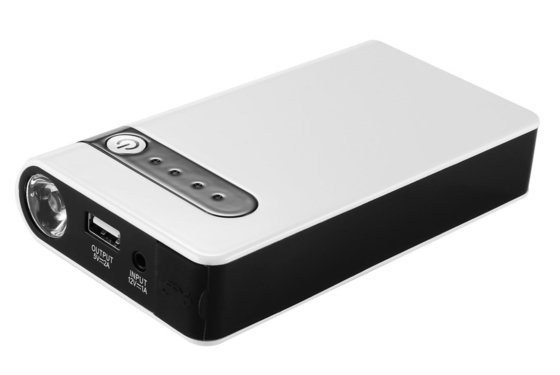 Jump Starter portabel 12V dengan senter LED dan monitor tekanan ban
