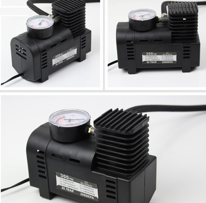 Berat 0,8 Kg Pompa Udara Mobil Portabel Tekanan DC 12V 250 Psi Dengan Jam Tangan