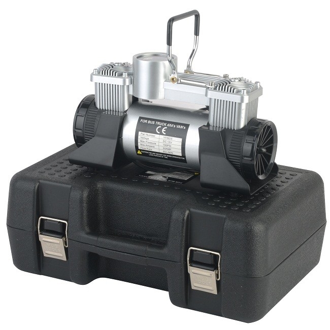 DC12V Portable Metal Car Air Compressor Dengan Plastik Box Compressor Kit