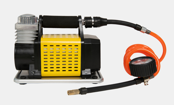 DC12V Metal Portable Ban Ban Mobil Inflator Dengan Metal Pressure Gauge Dan Selang