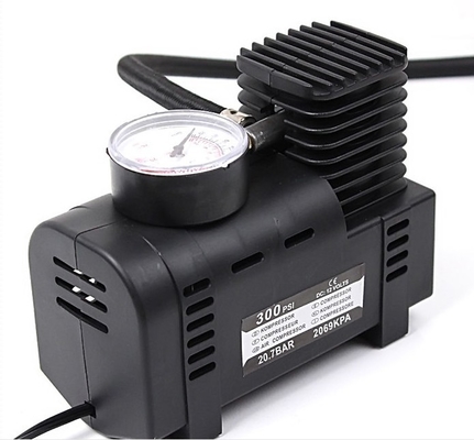 Harga yang bagus Berat 0,8 Kg Pompa Udara Mobil Portabel Tekanan DC 12V 250 Psi Dengan Jam Tangan on line